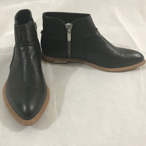 Black Calvin Klein Fashion Boots- Size 7